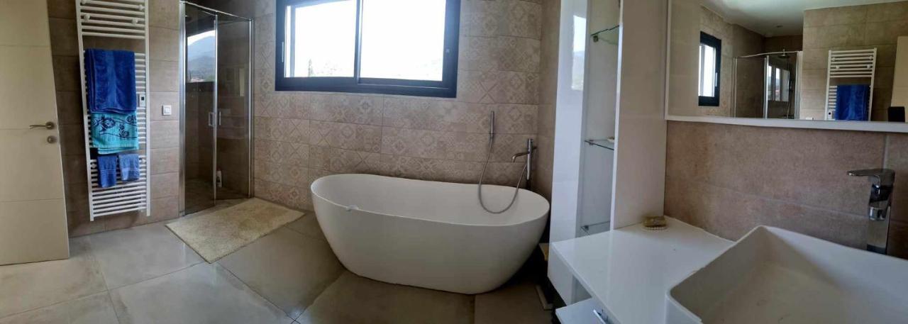 Chambre De Luxe, Spa, Piscine, Entre Mer Et Montagne Villelongue-dels-Monts Luaran gambar